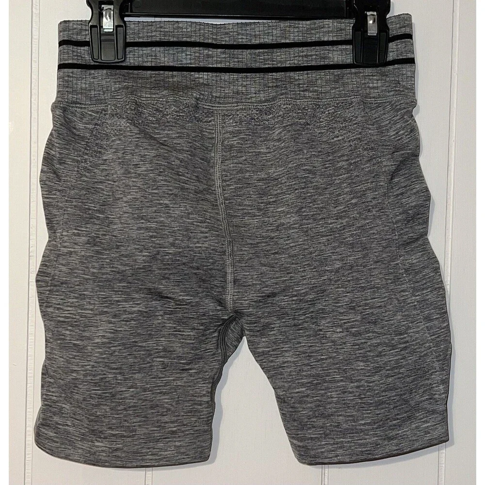 4Laps FourLaps Shorts Women’s Aero Seamless Short 5" Grey Heather M/L  NWT - Picture 3 of 6